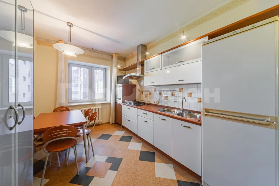 Продажа 2-комн квартиры на вторичном рынке Домодедово, улица Корнеева,  д. 48