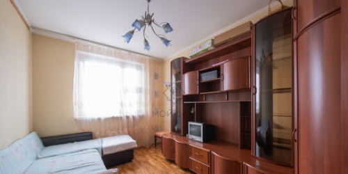 3-комн квартира Изюмская улица,  д. 28