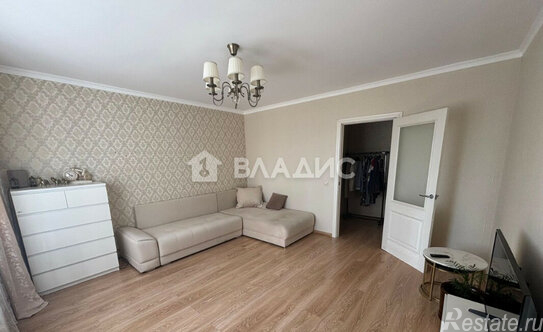 Продажа 1-комн квартиры на вторичном рынке Московский г,  д. 8 к1