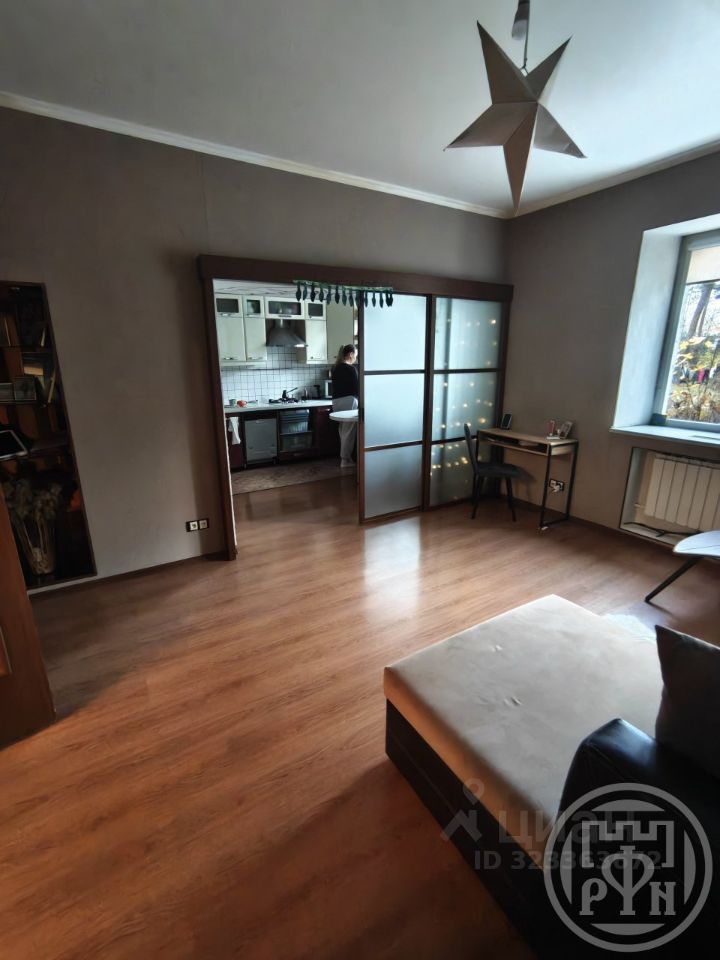 Продажа 3-комн квартиры на вторичном рынке Большая Ижора пгт, Приморское шоссе, 74