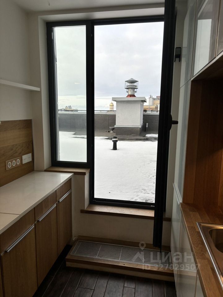 Продажа 2-комн квартиры на вторичном рынке улица Адмирала Трибуца, 7