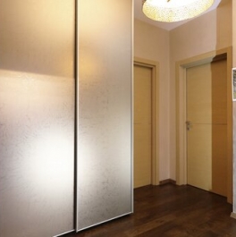 Продажа 4-комн квартиры на вторичном рынке улица Красина,  д. 24