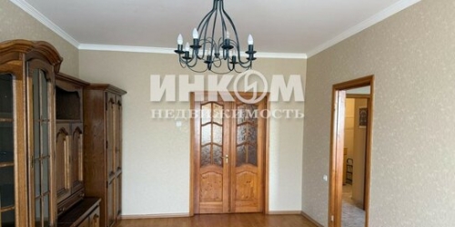 3-комн квартира улица Генерала Белобородова,  д. 15