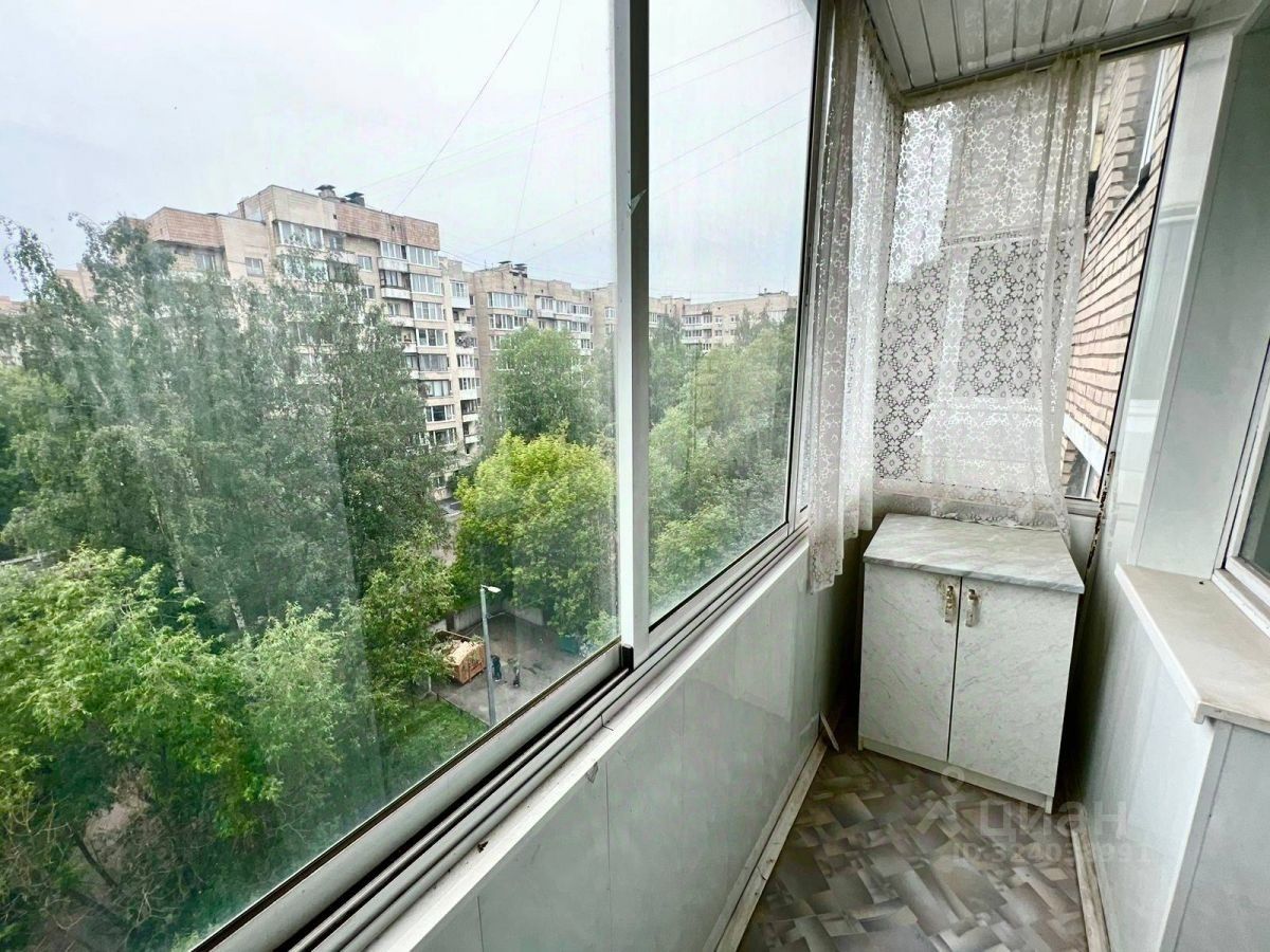 Продажа 2-комн квартиры на вторичном рынке улица Кораблестроителей, 22К1