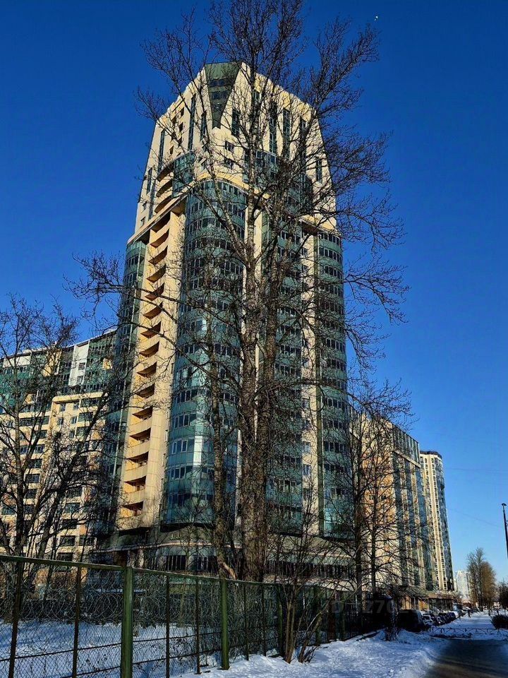 Продажа 2-комн квартиры на вторичном рынке проспект Космонавтов, 65к2