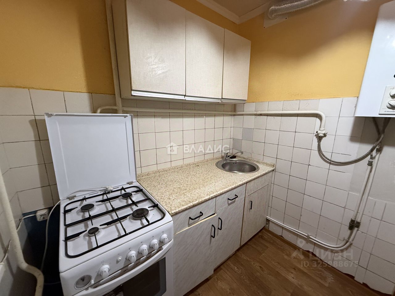Продажа 2-комн квартиры на вторичном рынке Москворецкий мкр, улица Спартака,  д. 16
