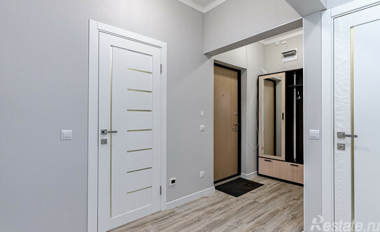 Продажа 2-комн квартиры на вторичном рынке проспект Авиаконструкторов,  д. 61