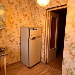 Продажа 1-комн квартиры на вторичном рынке Тихвин, ул Коммунаров,  д. 18