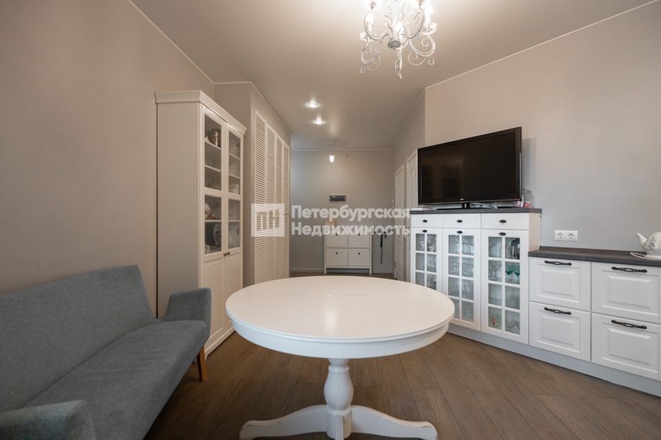 Продажа 2-комн квартиры на вторичном рынке поселок Шушары, поселок Шушары, Вилеровский пер, д 6