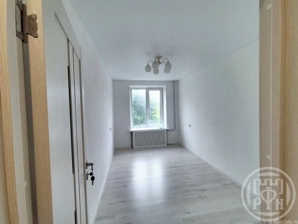 Продажа 3-комн квартиры на вторичном рынке Петергоф г., Ропшинское шос.,  д. 4