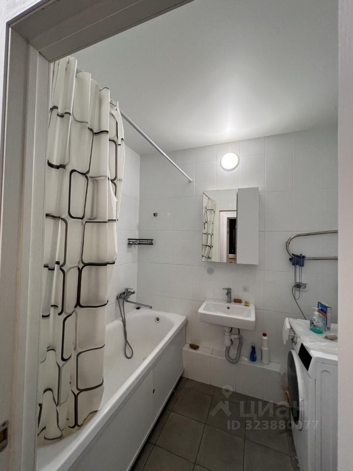 Аренда 3-комн квартиры на вторичном рынке Железнодорожный мкр, Балашиха, проспект Героев,  д. 13