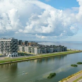 Продажа 2-комн квартиры на вторичном рынке Маршала Захарова ул,  д. 8