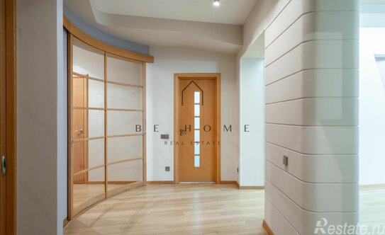 Продажа 4-комн квартиры на вторичном рынке Мичуринская улица,  д. 6