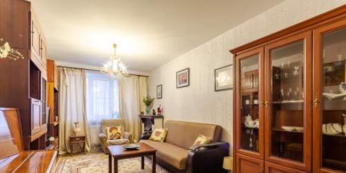 4-комн квартира ул Рихарда Зорге,  д. 7