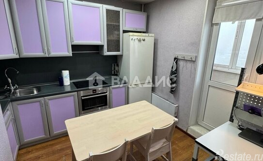 Продажа 1-комн квартиры на вторичном рынке Старобитцевская улица,  д. 17 к3