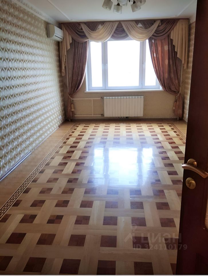 Продажа 4-комн квартиры на вторичном рынке Окская улица, 1К1