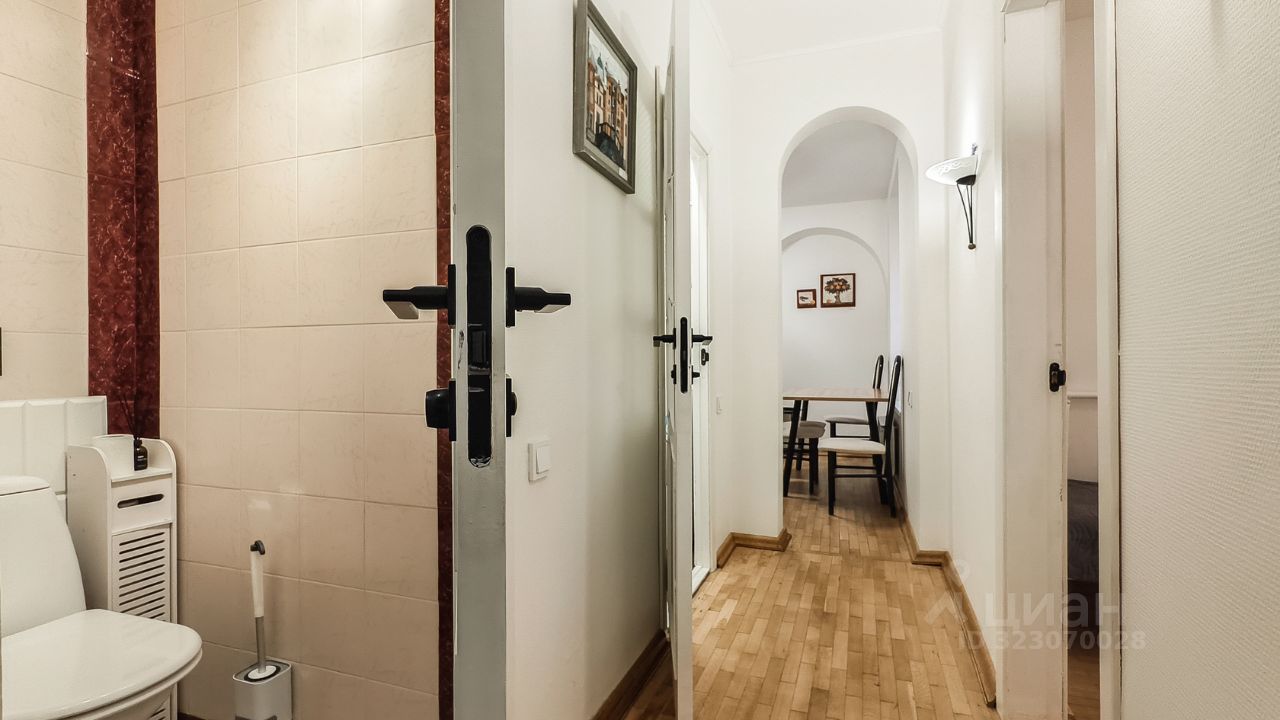 Аренда 2-комн квартиры на вторичном рынке набережная Реки Фонтанки, 107