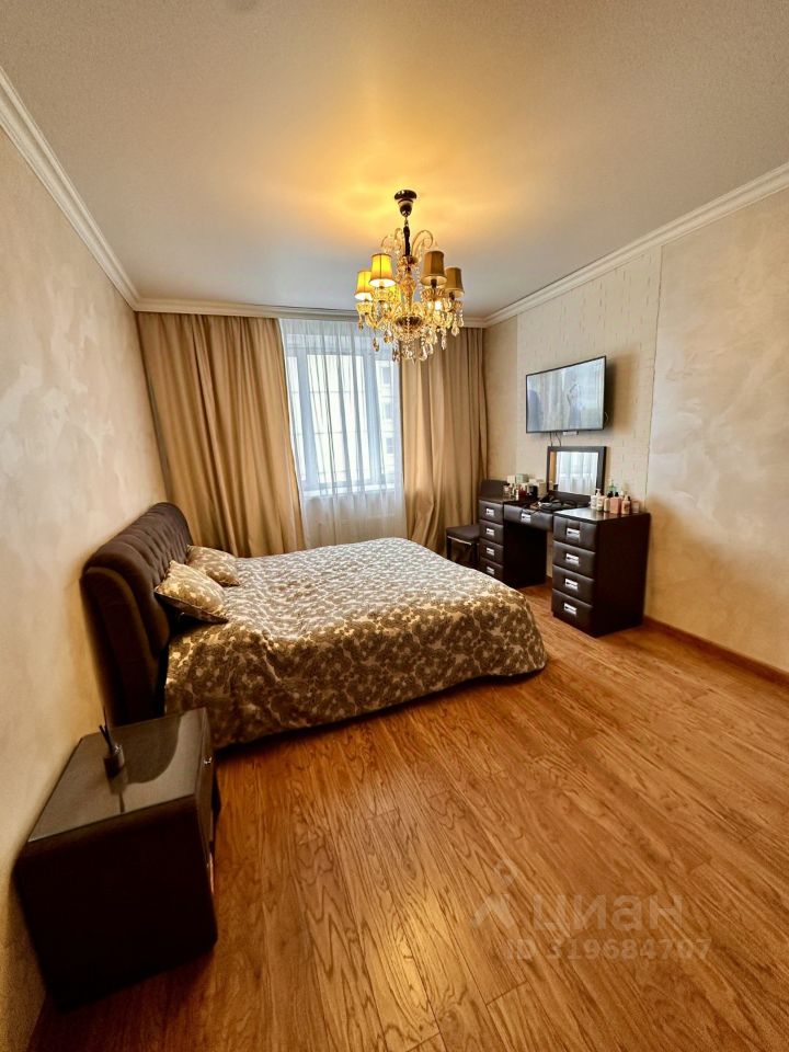 Продажа 3-комн квартиры на вторичном рынке Тельмана, бульвар Ладожский, 1к1