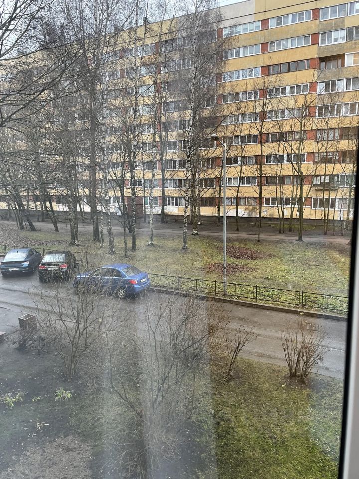 Продажа 2-комн квартиры на вторичном рынке проспект Луначарского, 80К4