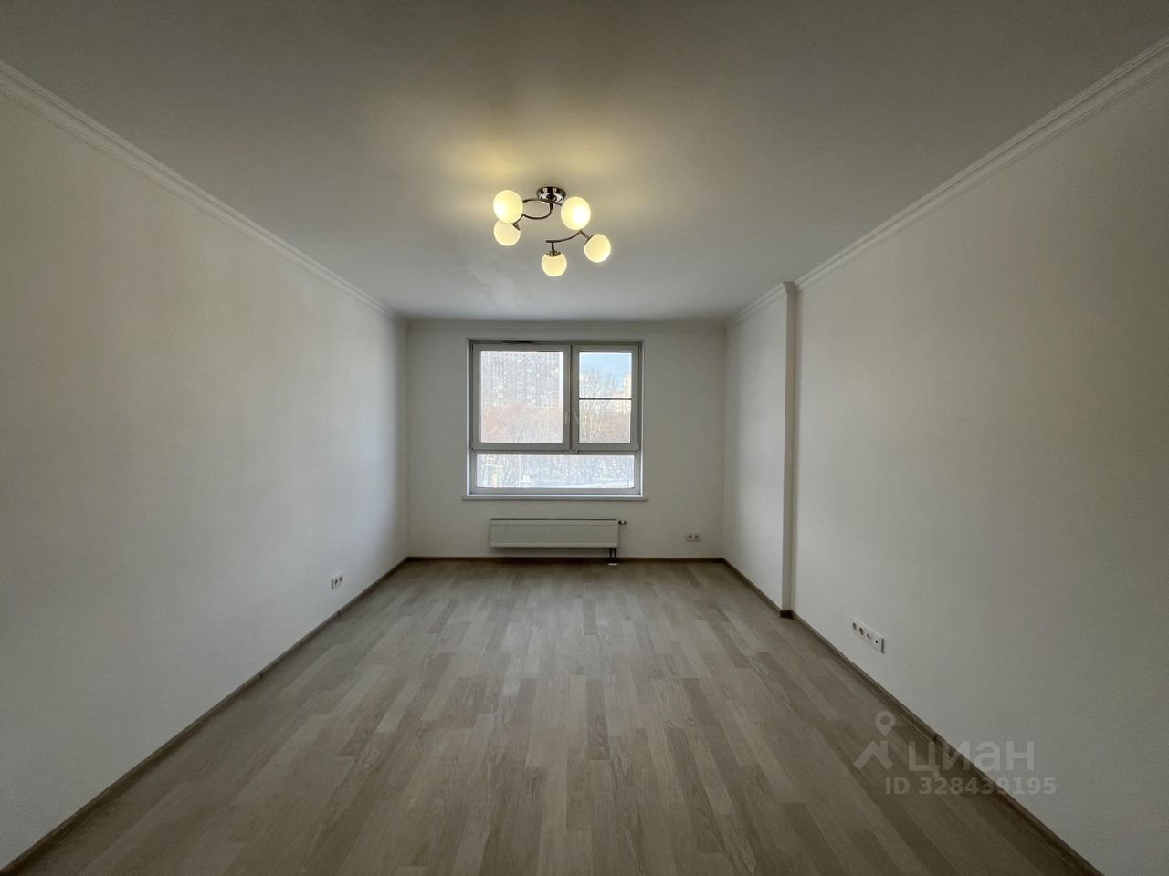 Продажа 2-комн квартиры на вторичном рынке улица Светланова, 11к1