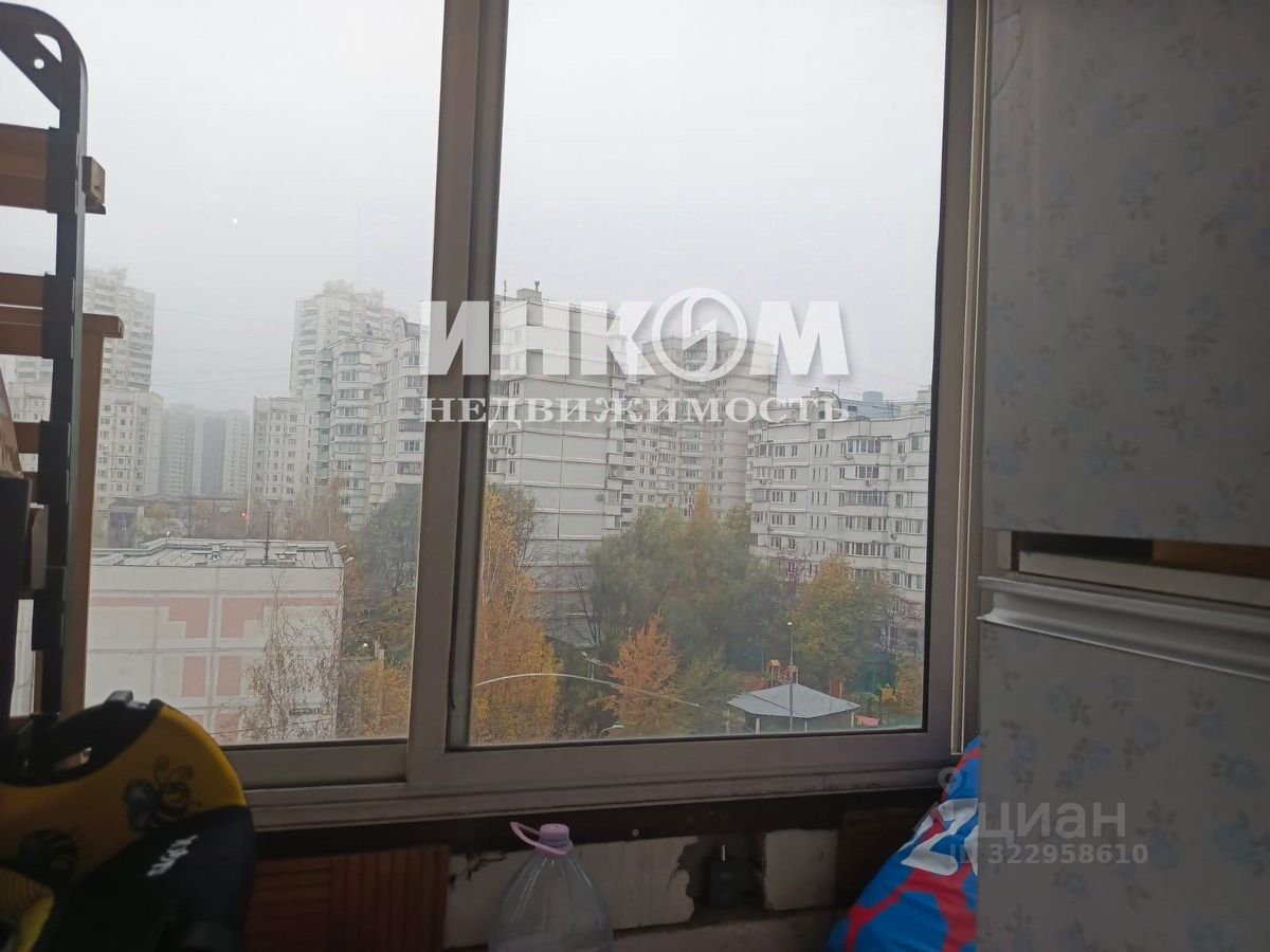Продажа 2-комн квартиры на вторичном рынке Изюмская улица, 22