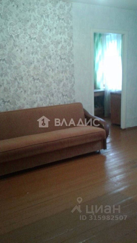 Продажа 2-комн квартиры на вторичном рынке Лобня, улица Дружбы, 8/12