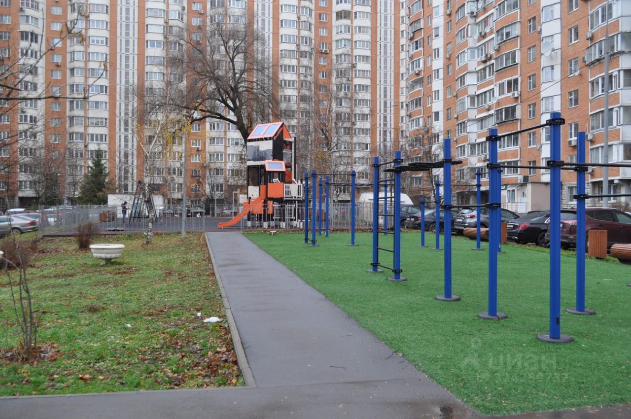 Продажа 3-комн квартиры на вторичном рынке улица Цюрупы, 8