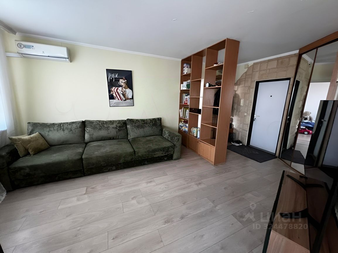 Продажа 2-комн квартиры на вторичном рынке улица Кутузова, 6