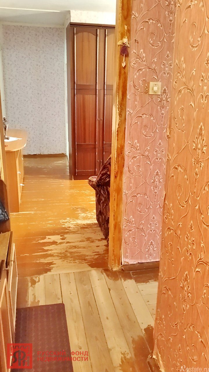 Продажа 3-комн квартиры на вторичном рынке Гостилицы дер., Комсомольская ул. ,  д. 3