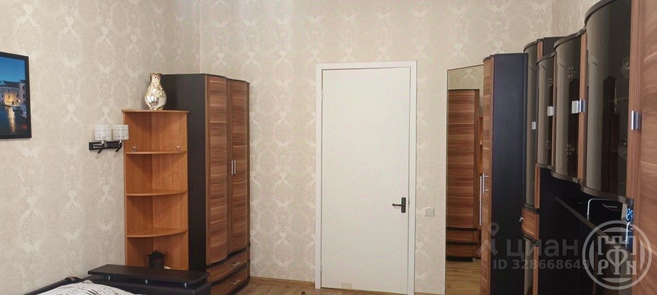 Продажа 4-комн квартиры на вторичном рынке Кронштадт, улица Сургина, 8к1