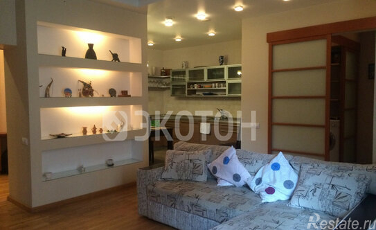 Аренда 3-комн квартиры на вторичном рынке Композиторов ул,  д. 10