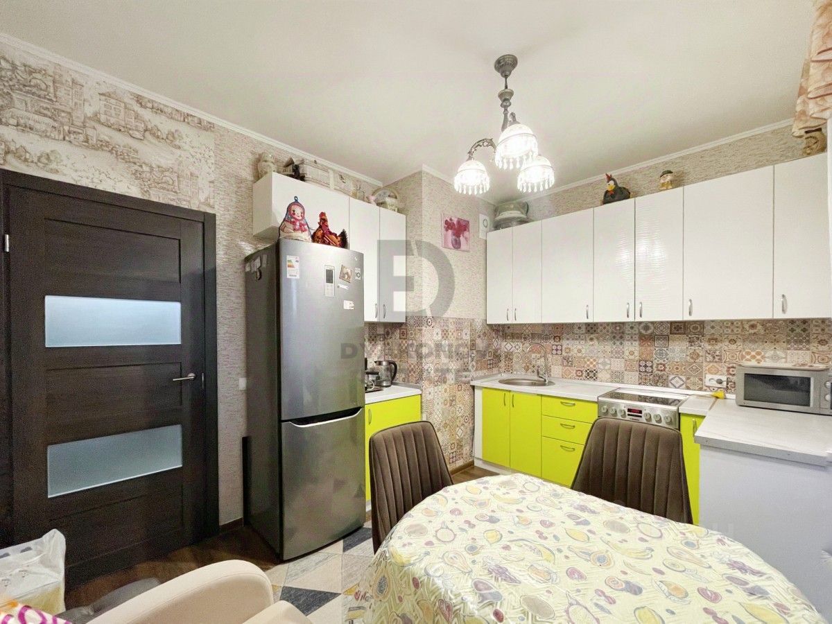 Продажа 1-комн квартиры на вторичном рынке Комендантский проспект, 66к3