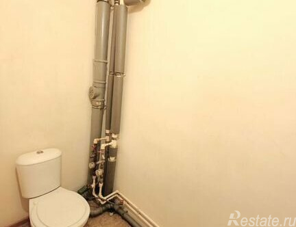 Продажа 2-комн квартиры на вторичном рынке Юнтоловский проспект