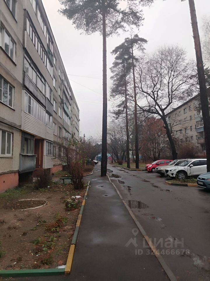 Продажа 2-комн квартиры на вторичном рынке Малаховка пгт, улица Кирова, 6