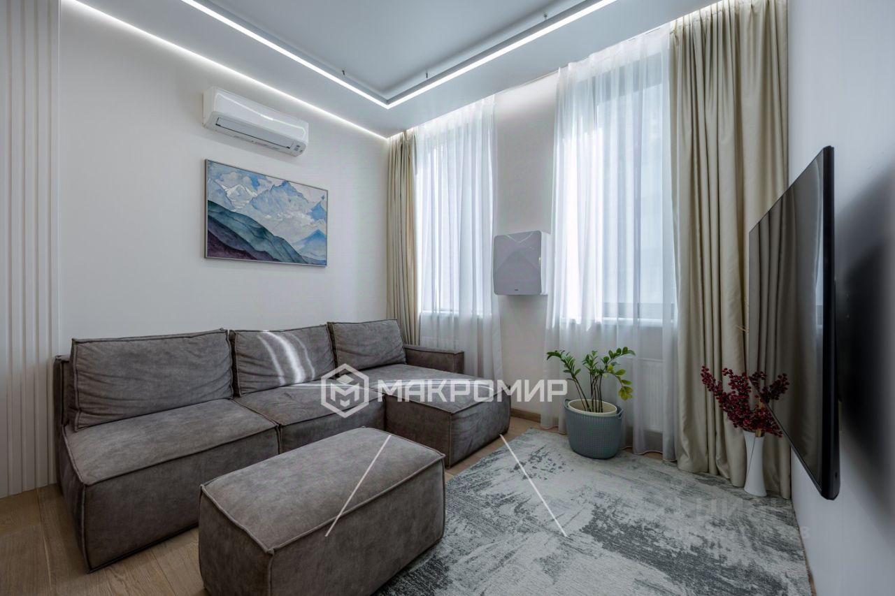 Аренда 2-комн квартиры на вторичном рынке Шмитовский проезд, 39к1