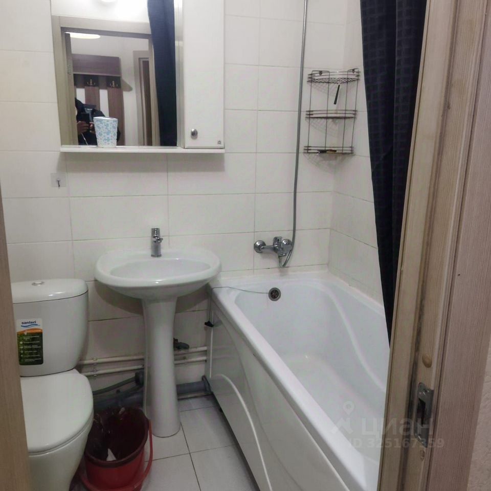 Аренда 1-комн квартиры на вторичном рынке пос. Янино-1, улица Голландская, 10к1