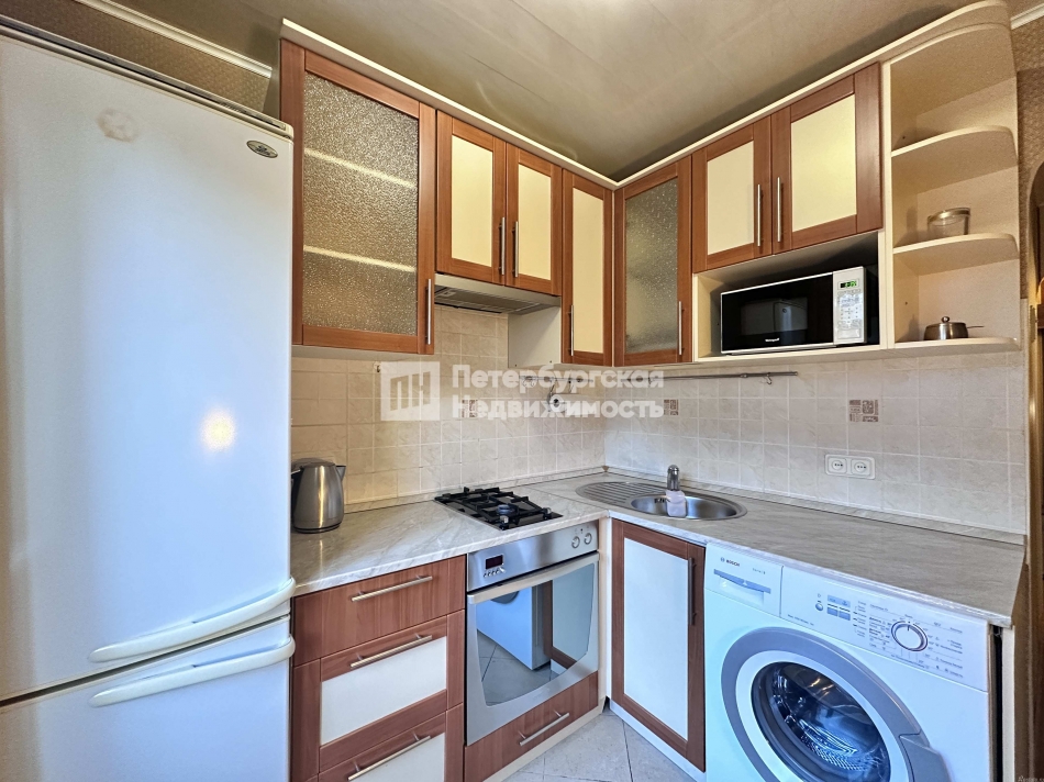 Продажа 2-комн квартиры на вторичном рынке пр-кт Мечникова,  д. 7