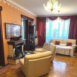 Продажа 3-комн квартиры на вторичном рынке ул Улофа Пальме,  д. 1