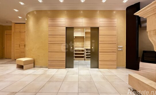 Продажа 3-комн квартиры на вторичном рынке Московский пр-кт,  д. 172,  к. 4