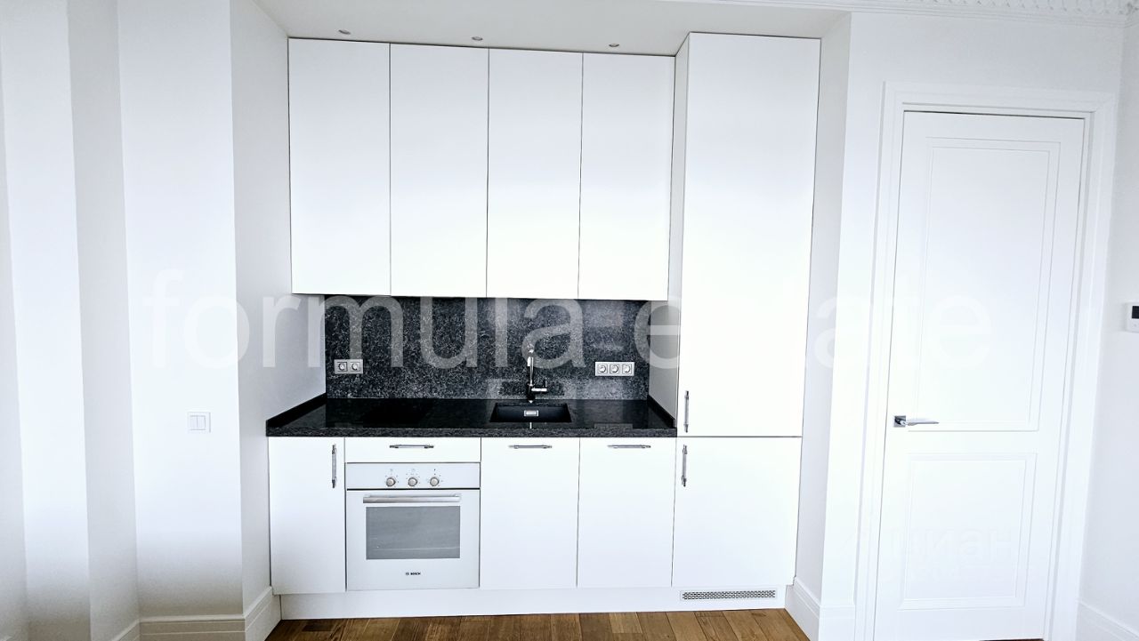 Аренда 2-комн квартиры на вторичном рынке улица Авиаконструктора Сухого, 2к1