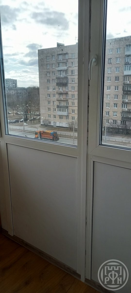 Продажа 1-комн квартиры на вторичном рынке Красное Село г., Гатчинское шос.,  д. 8,  к. 1