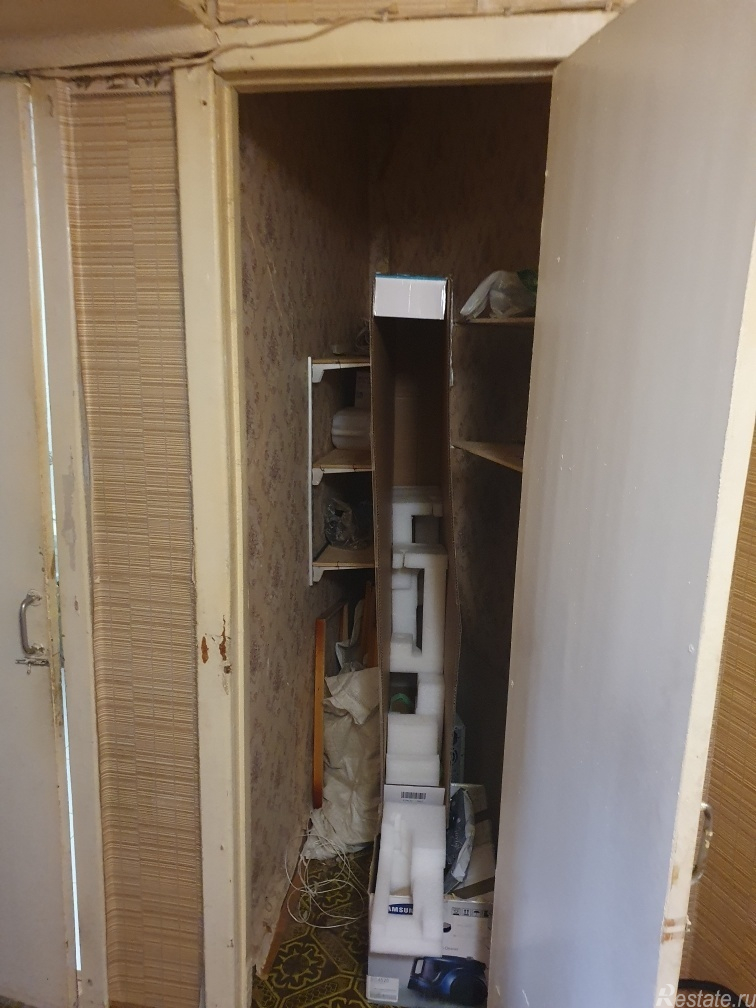 Продажа 1-комн квартиры на вторичном рынке Воскресенск г, Кагана ул,  д. 4