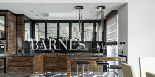 4-комн квартира ул Нежинская,  д. 1,  к. 1