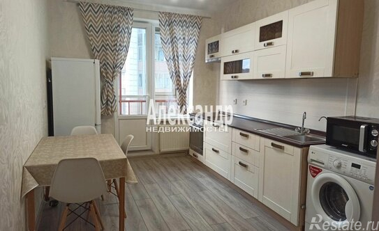 Продажа 1-комн квартиры на вторичном рынке Просвещения пр-кт,  д. 99