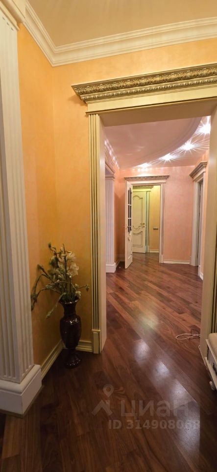 Продажа 4-комн квартиры на вторичном рынке улица Барышиха, 19