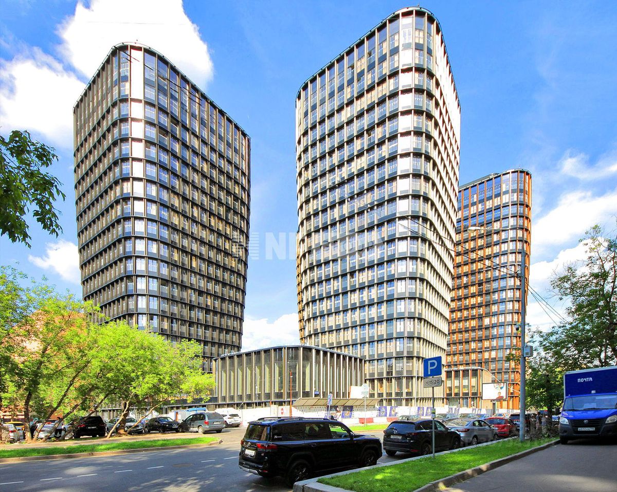 Продажа 4-комн квартиры на вторичном рынке Дружинниковская улица, 15