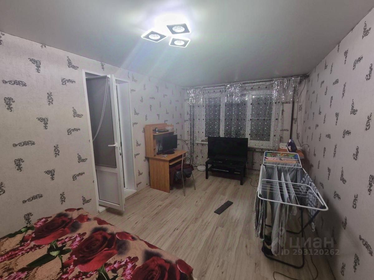 Продажа 2-комн квартиры на вторичном рынке Подольск, Школьная улица, 39