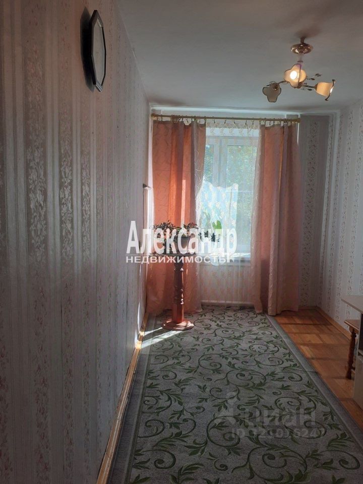 Продажа 3-комн квартиры на вторичном рынке Кузьмоловский пгт, улица Рядового Леонида Иванова, 23