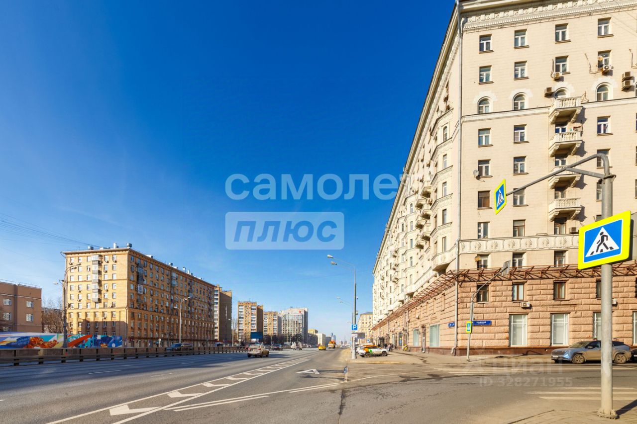 Продажа 4-комн квартиры на вторичном рынке проспект Мира, 108