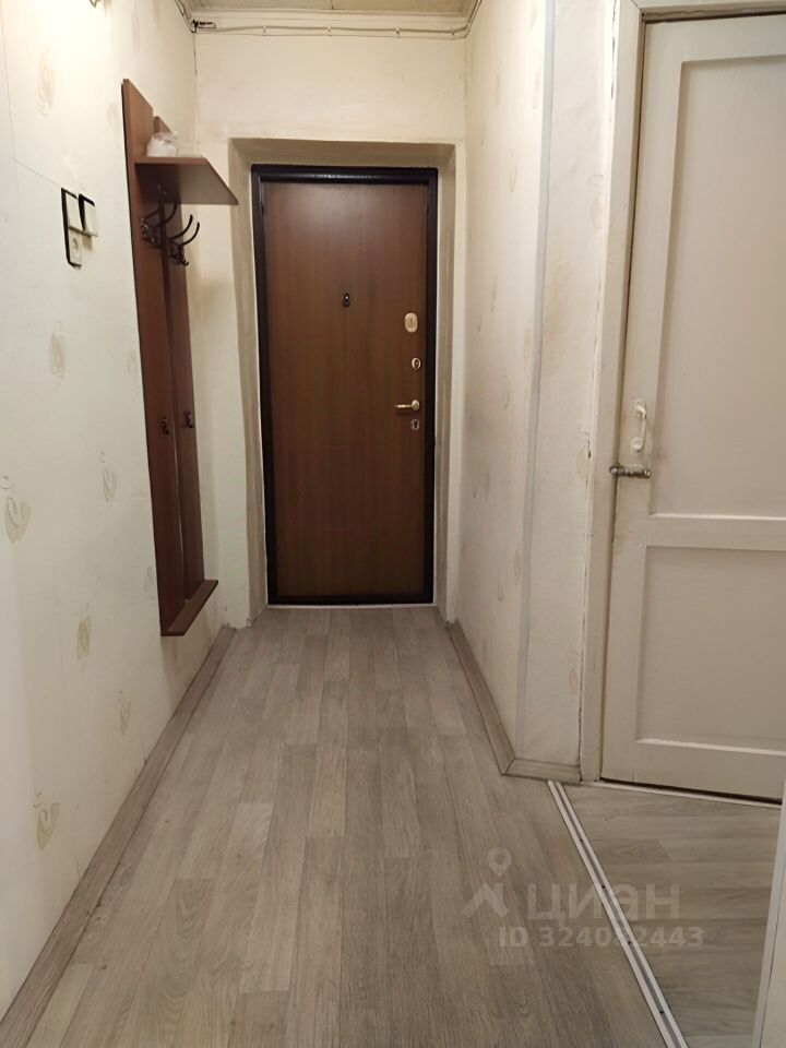 Продажа 2-комн квартиры на вторичном рынке Лесогорский пгт, улица Октябрьская, 2